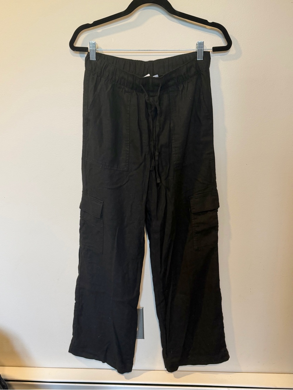 NWOT GAP Women's Black Wide-Leg Cargo Pants with Drawstring